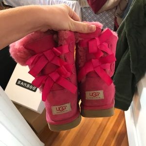 Bailey bow uggs